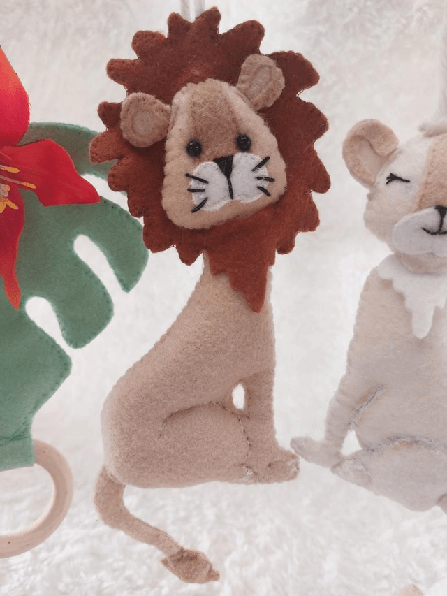 Portique d'eveil bébé Roi Lion