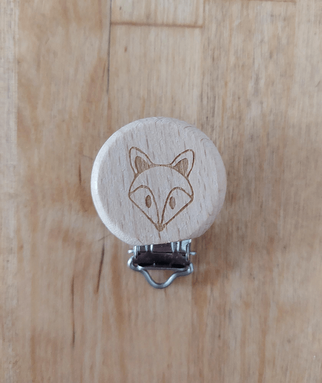Attache tetine macramé etoile des neige 
