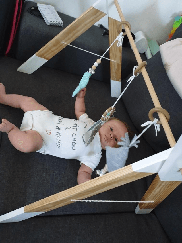 Portique d'eveil bébé Petit Indien