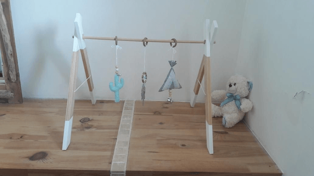 Portique d'eveil bébé Petit Indien