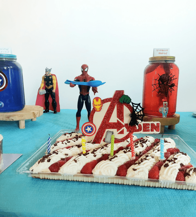 Cake topper Avengers 