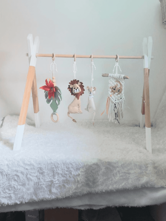 Portique d&#039;eveil bébé Roi Lion