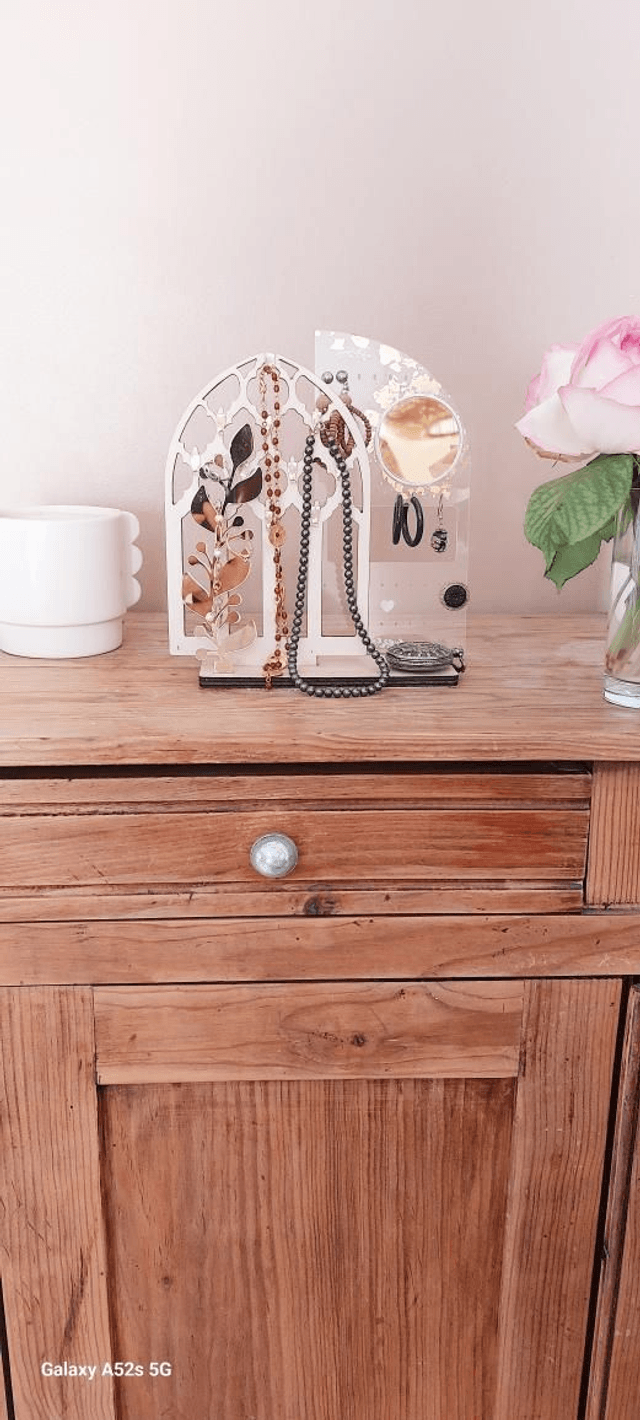 Porte bijoux romantique